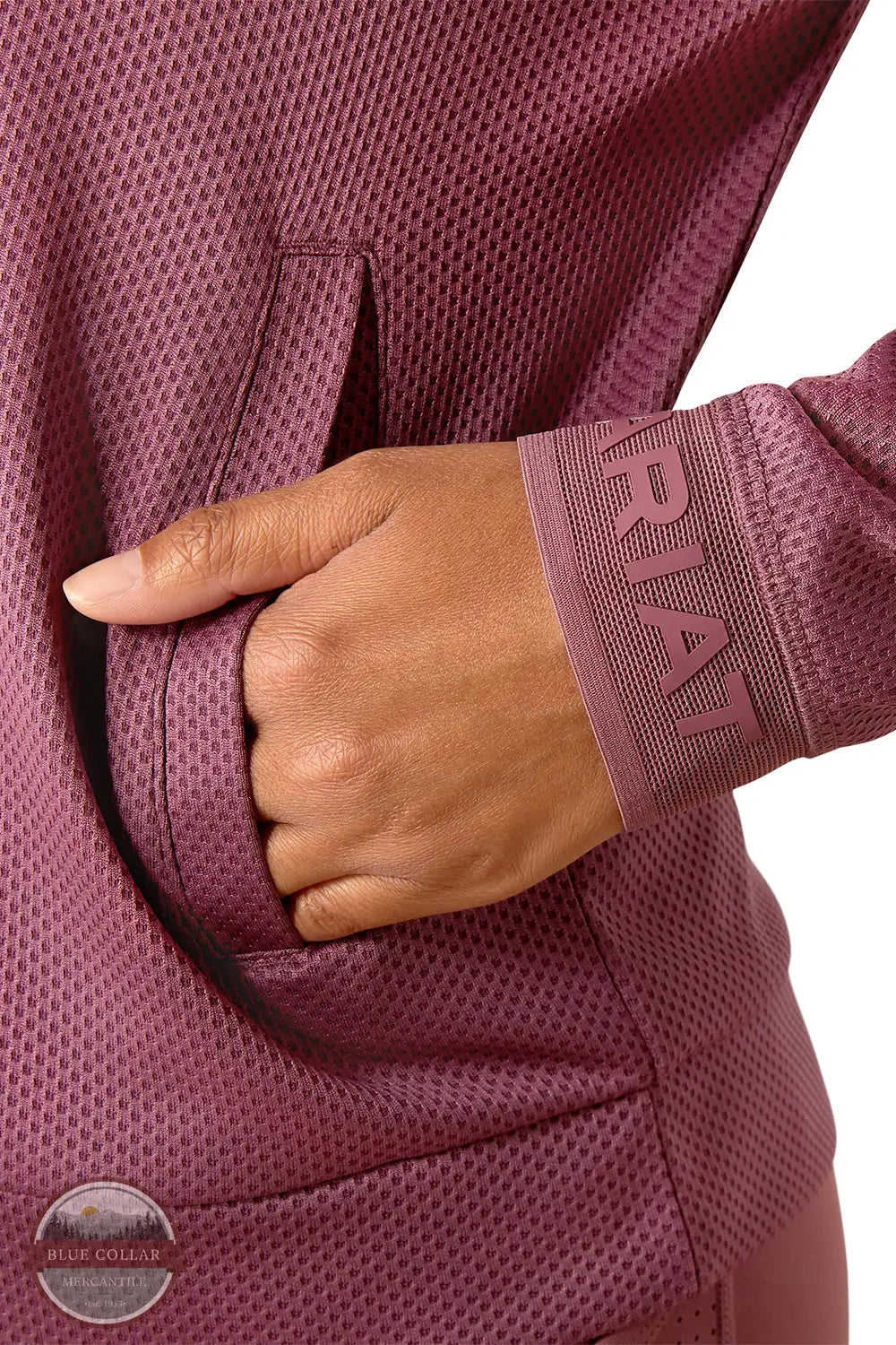 Ariat 10054887 Breathe 1/2 Zip Sweatshirt in Mauve, pocket