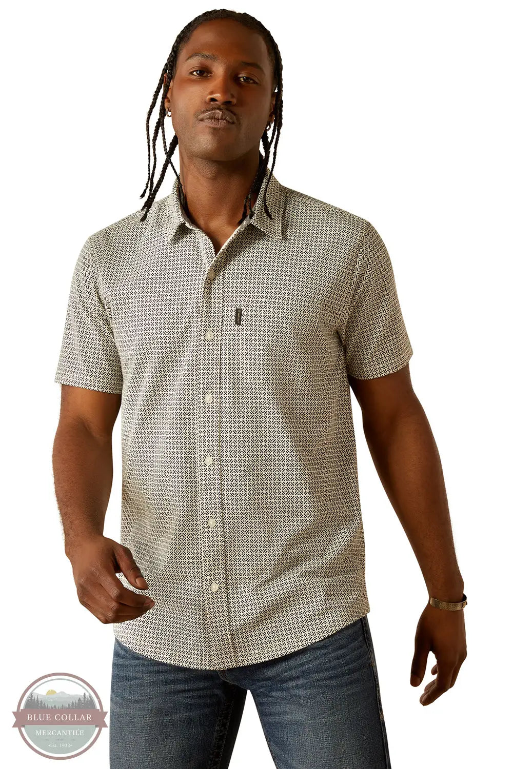 Ariat 10054902 Short Sleeve Retro Button Down Shirt in Black & Cream, front