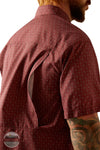 Ariat 10055123 Short Sleeve VentTEK Outbound Palm Shirt in Maroon, rear vent