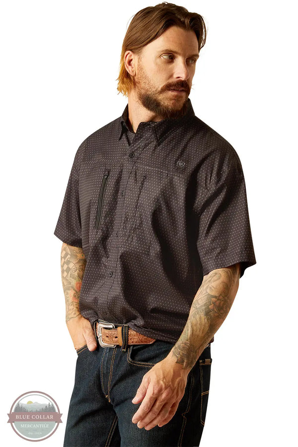 Ariat 10055242 VentTEK Allover Print Short Sleeve Shirt in Black, front