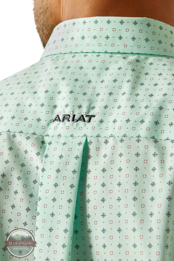 Ariat 10058741 Wrinkle Free Ellis Classic Allover Print Shirt in Teal, collar logo