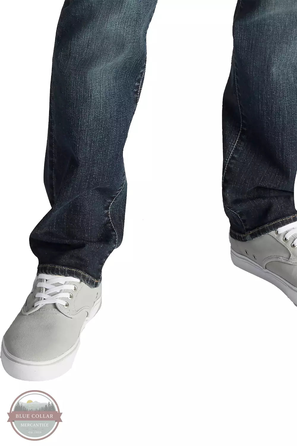 Lee 2015437 Extreme Motion Slim Straight Leg Jeans in Maverick Hem Detail View