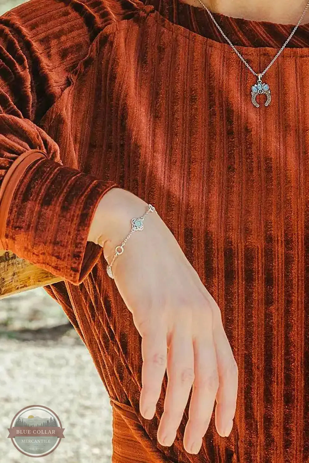 Montana Silversmiths BC5118 Chasing Opals Silver Charm Bracelet model
