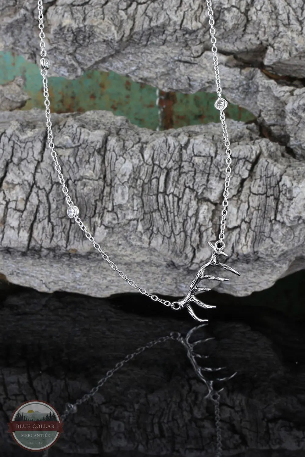 Montana Silversmiths SLKTNC3288 Pursue the Wild Starry Antler's Grace Necklace scenic
