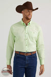 Wrangler 112344874 George Strait Long Sleeve Button Down Shirt in Solid Kelly Front View