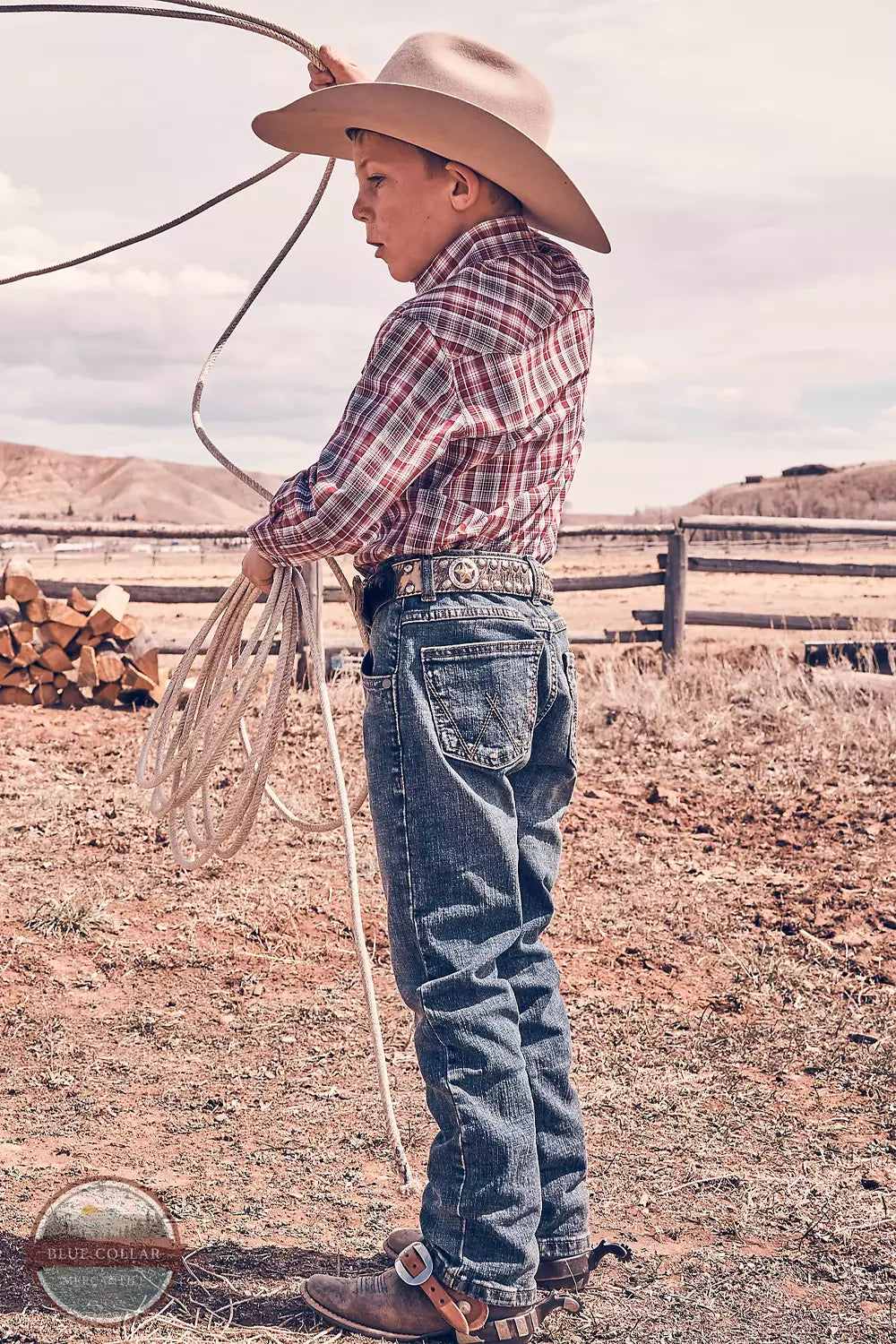 Wrangler 88BWZBZ Retro® Slim Straight Jean in Bozeman Life View