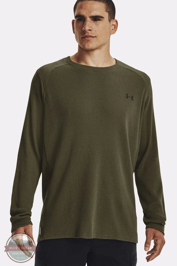 Under Armour 1373179-390 Men's UA Expanse Waffle Crew in Marine OD Green model image
