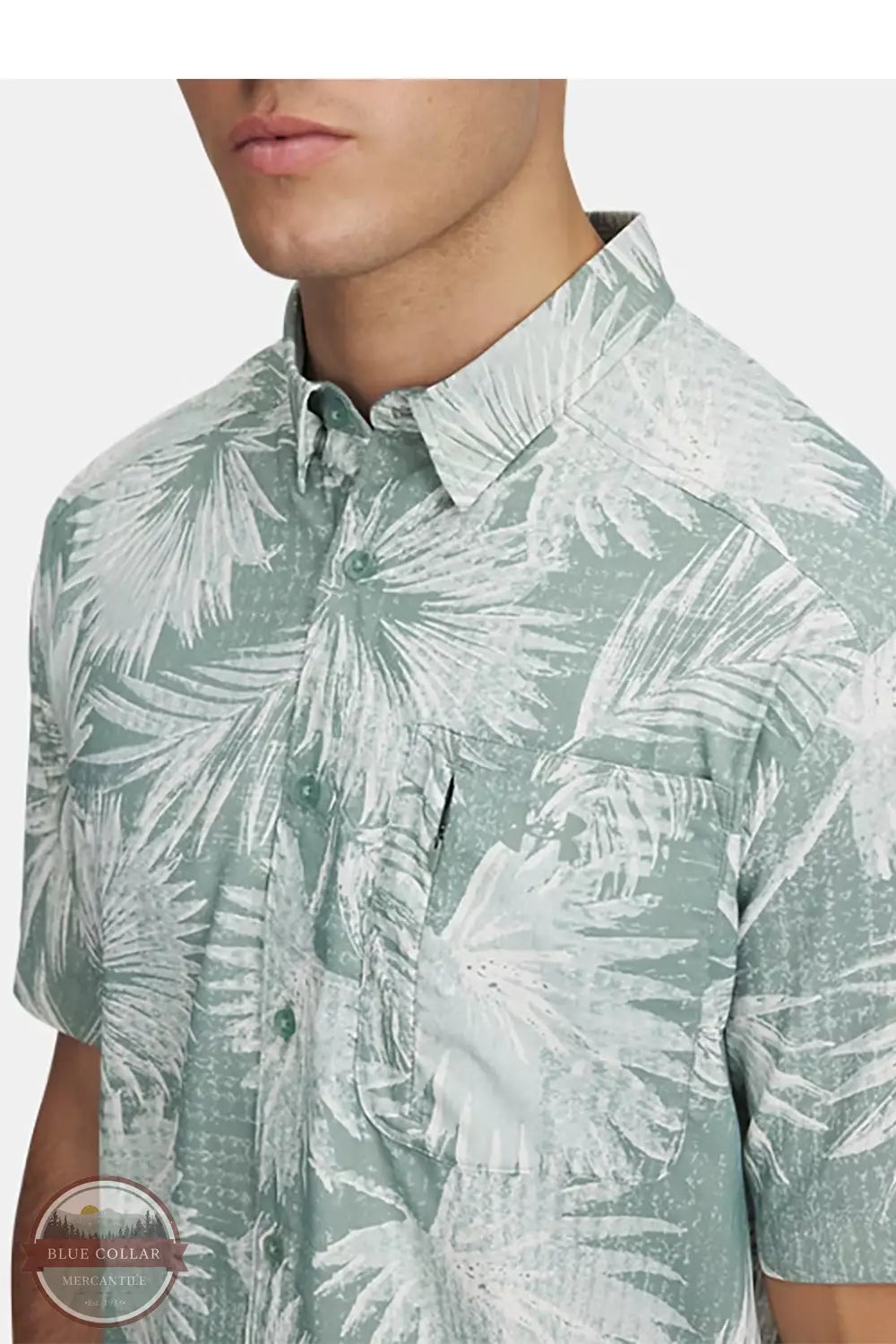 Under Armour 1376577 Dockside Short Sleeve Shirt in Green, zoom