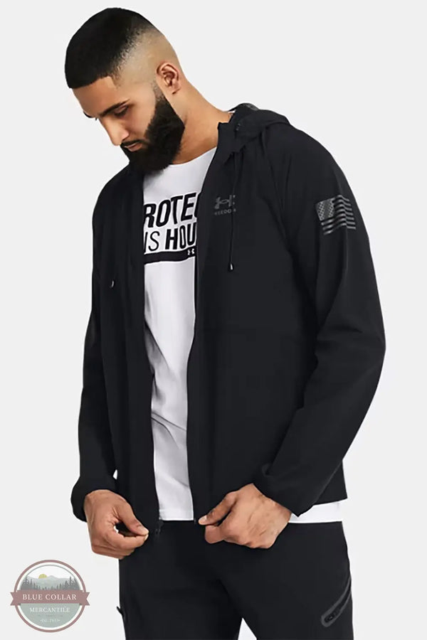 Under Armour 1382947-001 Freedom Windbreaker Jacket in Black, front