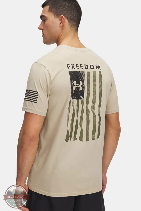 Under Armour 6004096-290 UA Freedom Flag Men's T-Shirt in Desert Sand/Black Imprint