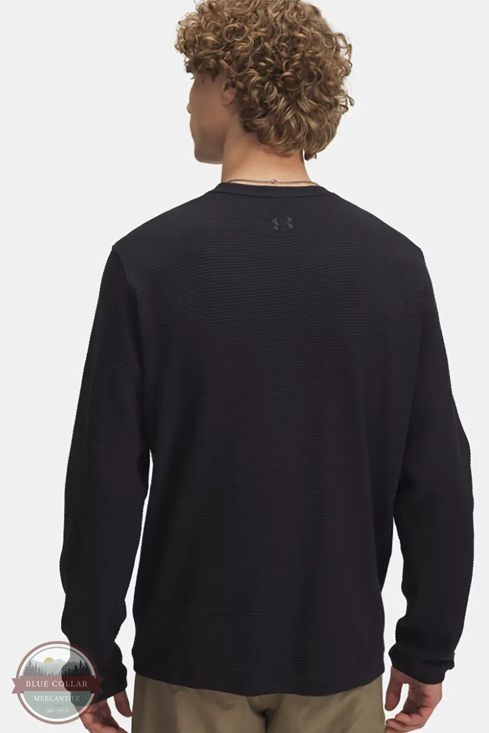 Under Armour 6005030 UA Expanse Waffle Long Sleeve Shirt on 001 black, rear