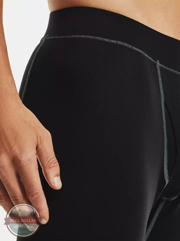 Under Armour 1360452 Base Leggings in Black Detail