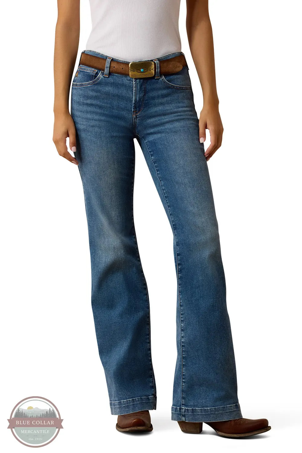 Ariat 10079053 Women's Perfect Rise Revel Vilma Ultrastretch Trouser Jean in Sky Valley front view of model wearing jeans