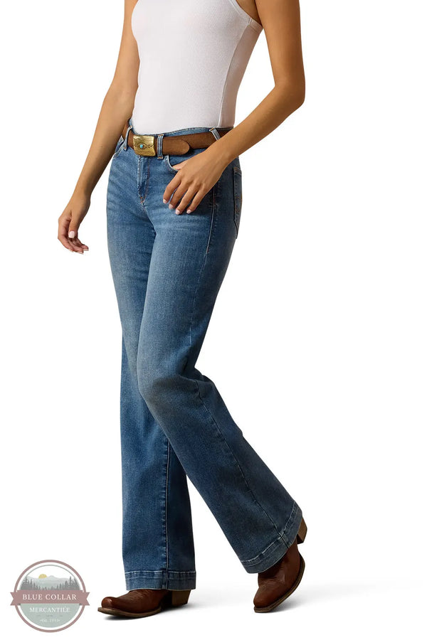 Ariat 10079053 Women's Perfect Rise Revel Vilma Ultrastretch Trouser Jean in Sky Valley side view of model wearing jeans