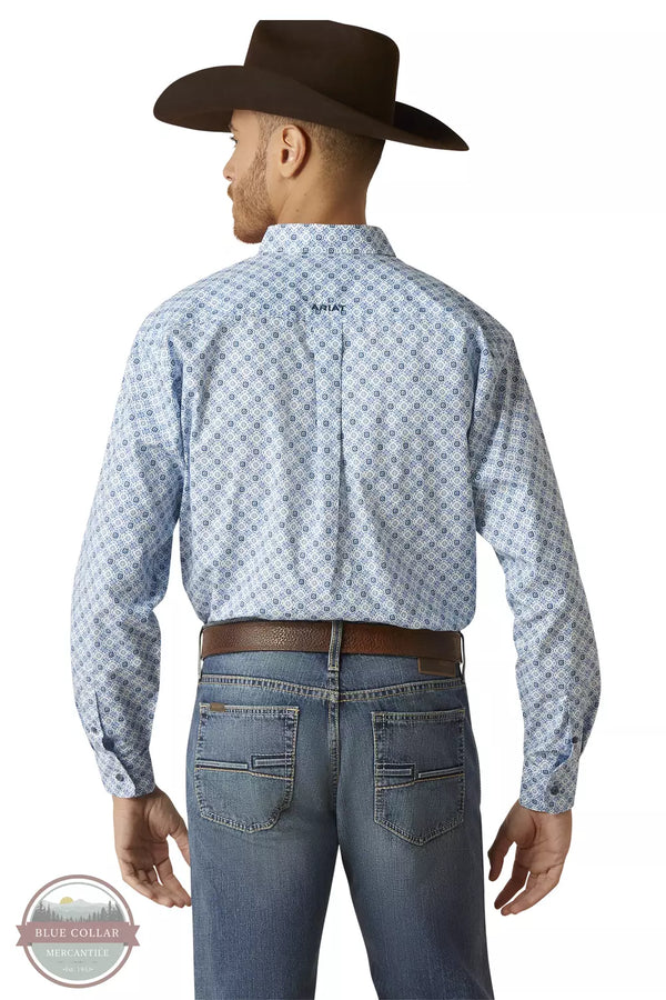 Ariat 10046576 Galt Long Sleeve Shirt in a Blue Print Back View
