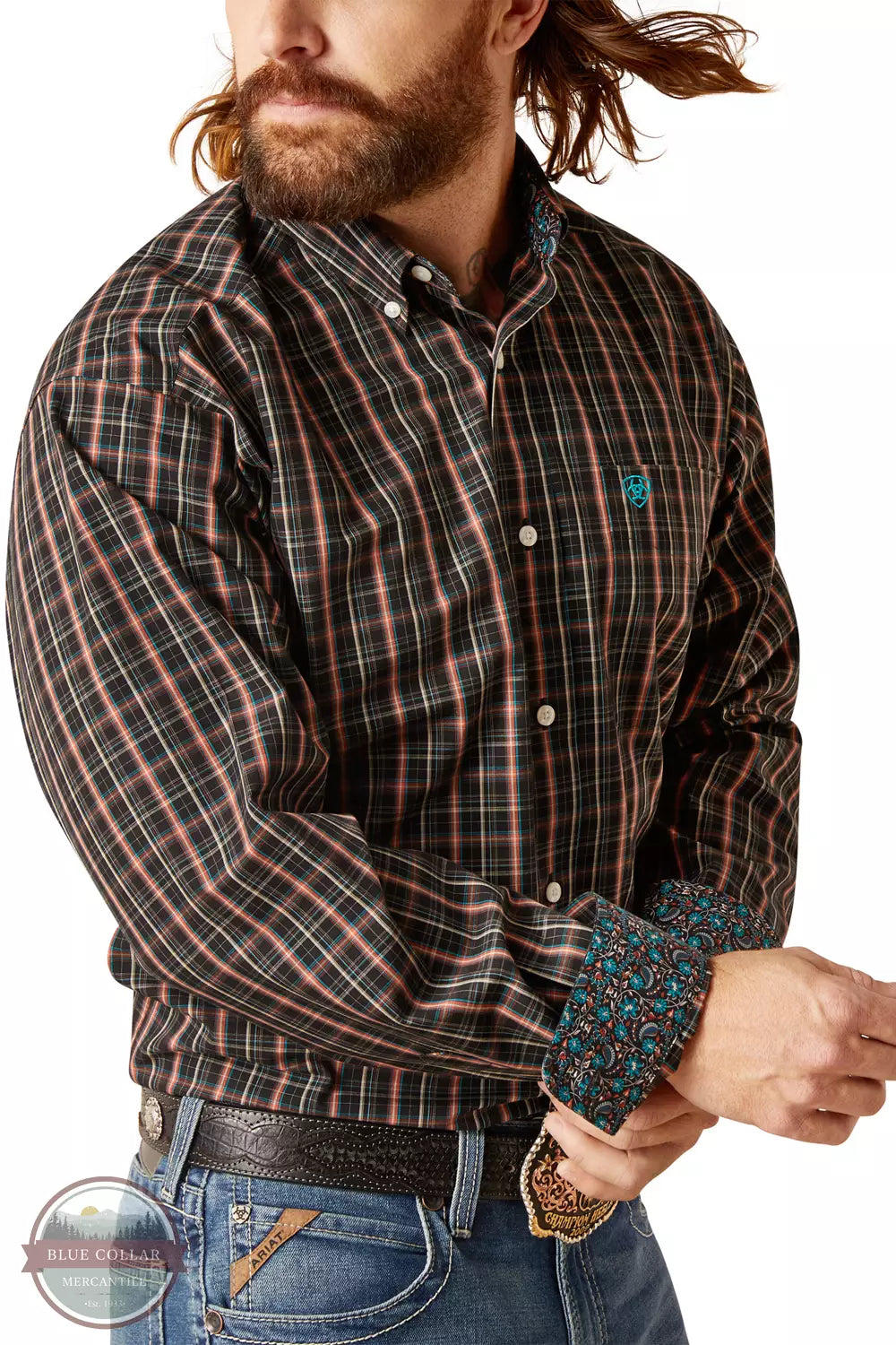 Ariat 10047344 Wrinkle Free Gaven Classic Fit Long Sleeve Shirt in Black Plaid Detail View
