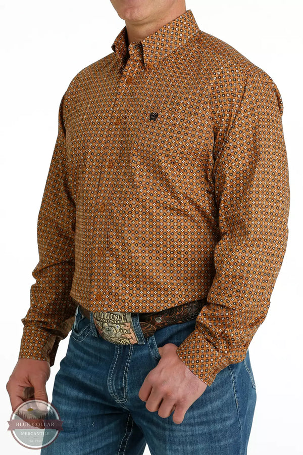 MTW1105669 Gold Diamond Print Long Sleeve Button Down Shirt