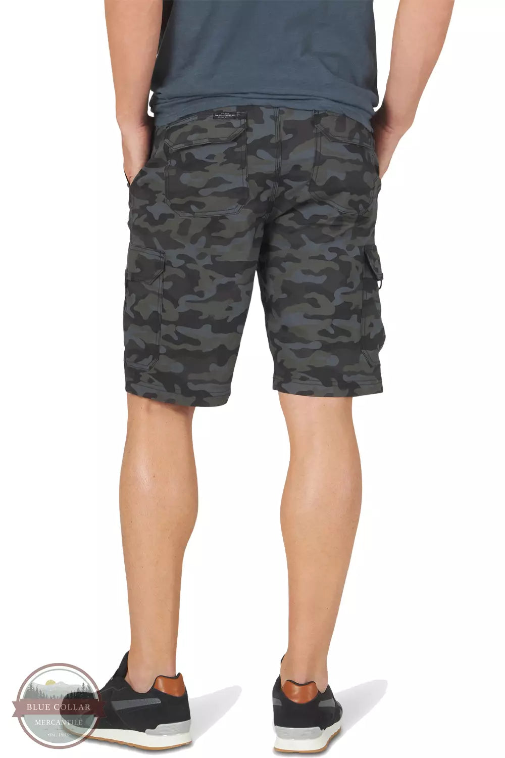 Lee 112314445 Extreme Motion Crossroad Cargo Shorts Back View