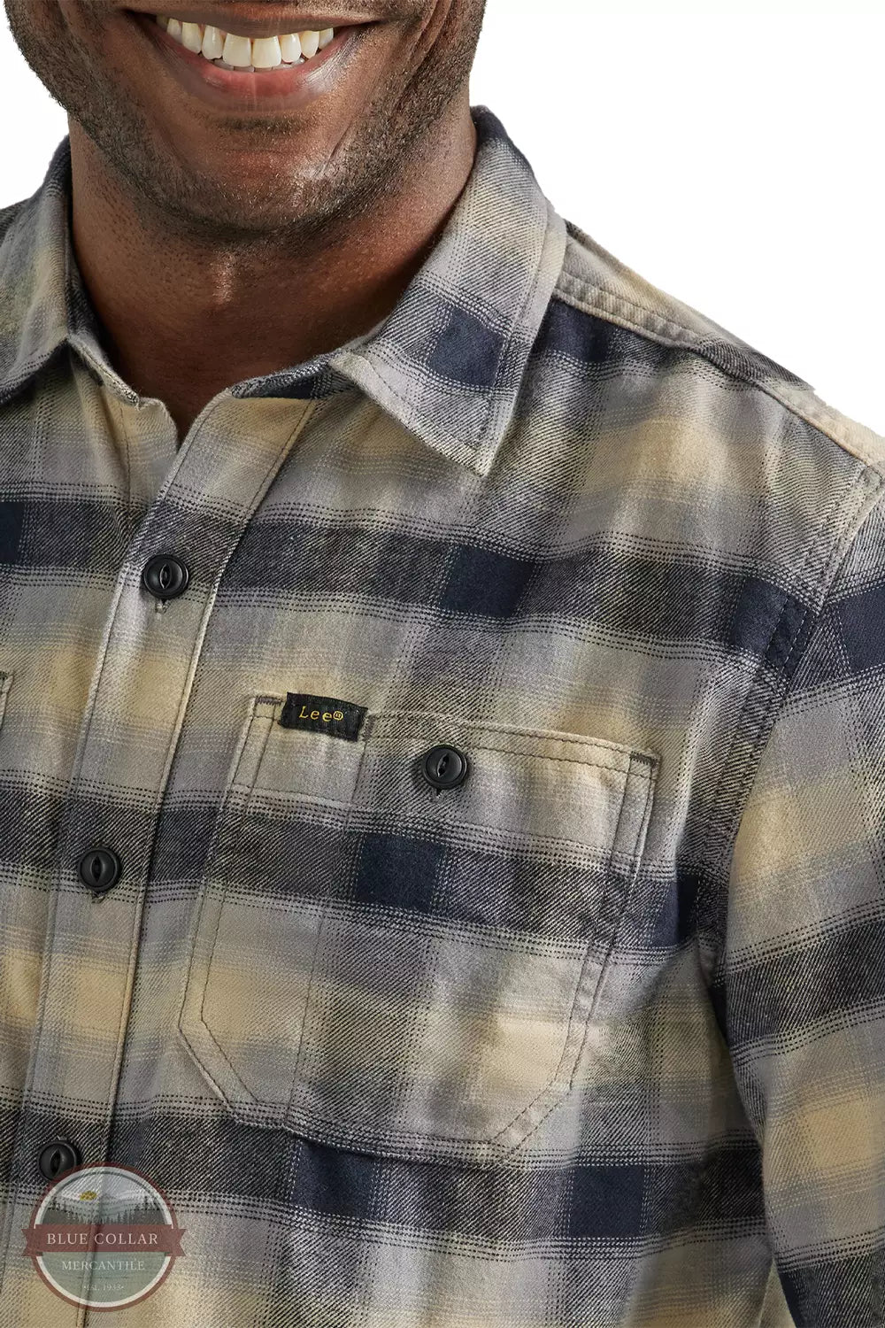 Lee 112339801 Extreme Motion Flannel Button Down Long Sleeve Shirt in Gray Plaid Detail View