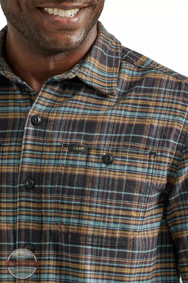 Lee 112339806 Extreme Motion Flannel Button Down Long Sleeve Shirt in Charcoal Plaid Detail View
