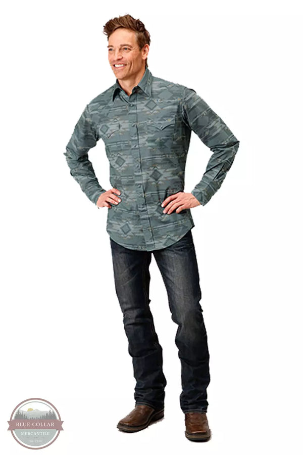 Roper 03-001-0067-0787 GY West Made Collection Long Sleeve Shirt in a Gray Fog Aztec Print Full VIew