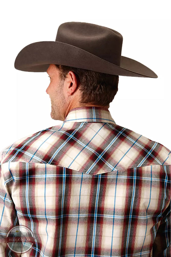 Roper 03-001-0278-7032 RE Amarillo Collection Ruby Falls Long Sleeve Shirt in Red Canyon Plaid Detail View