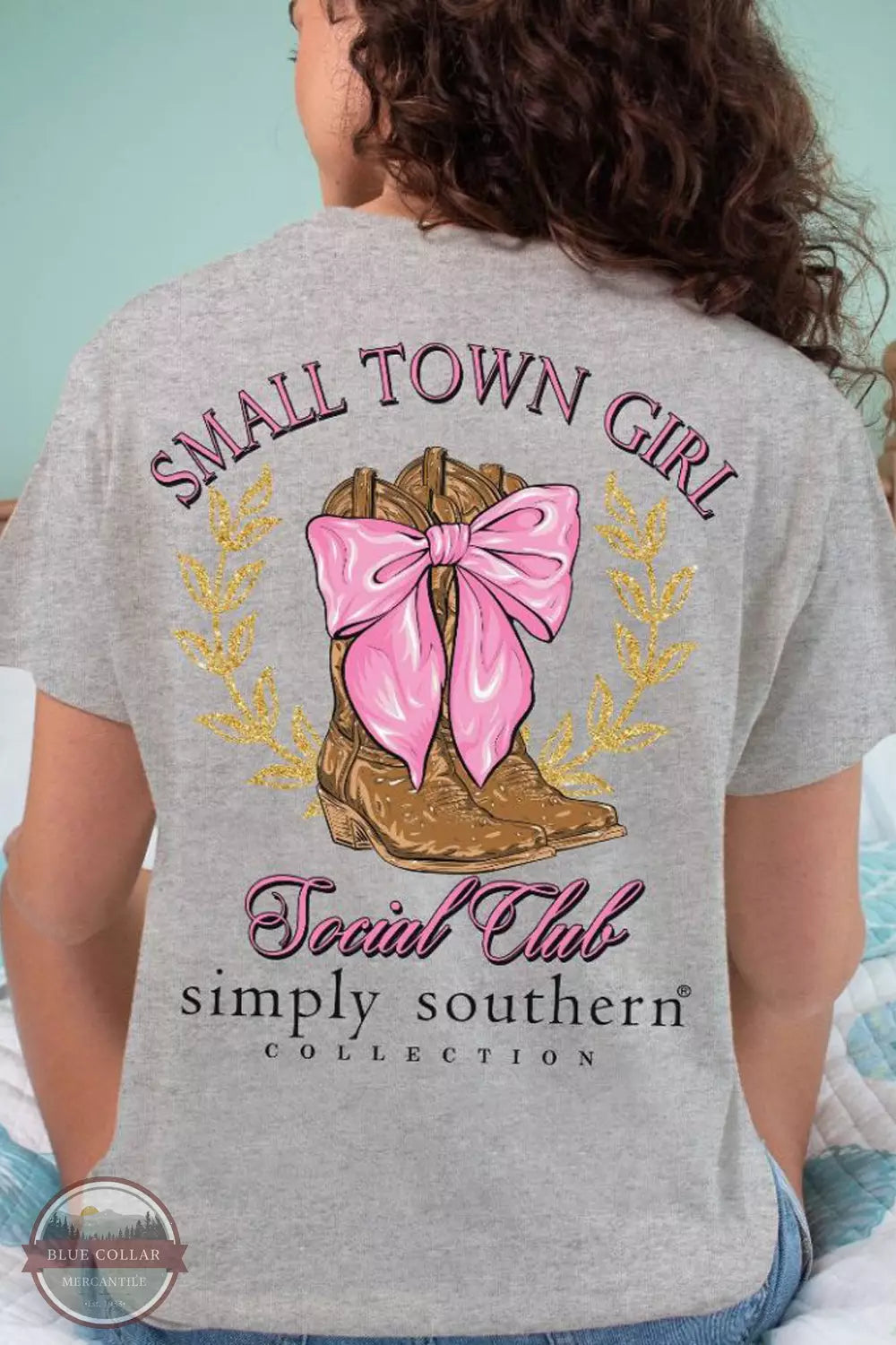Simply Southern SS-SMALLTOWN-HTHRGRY Prefer Dogs T-Shirt Life View