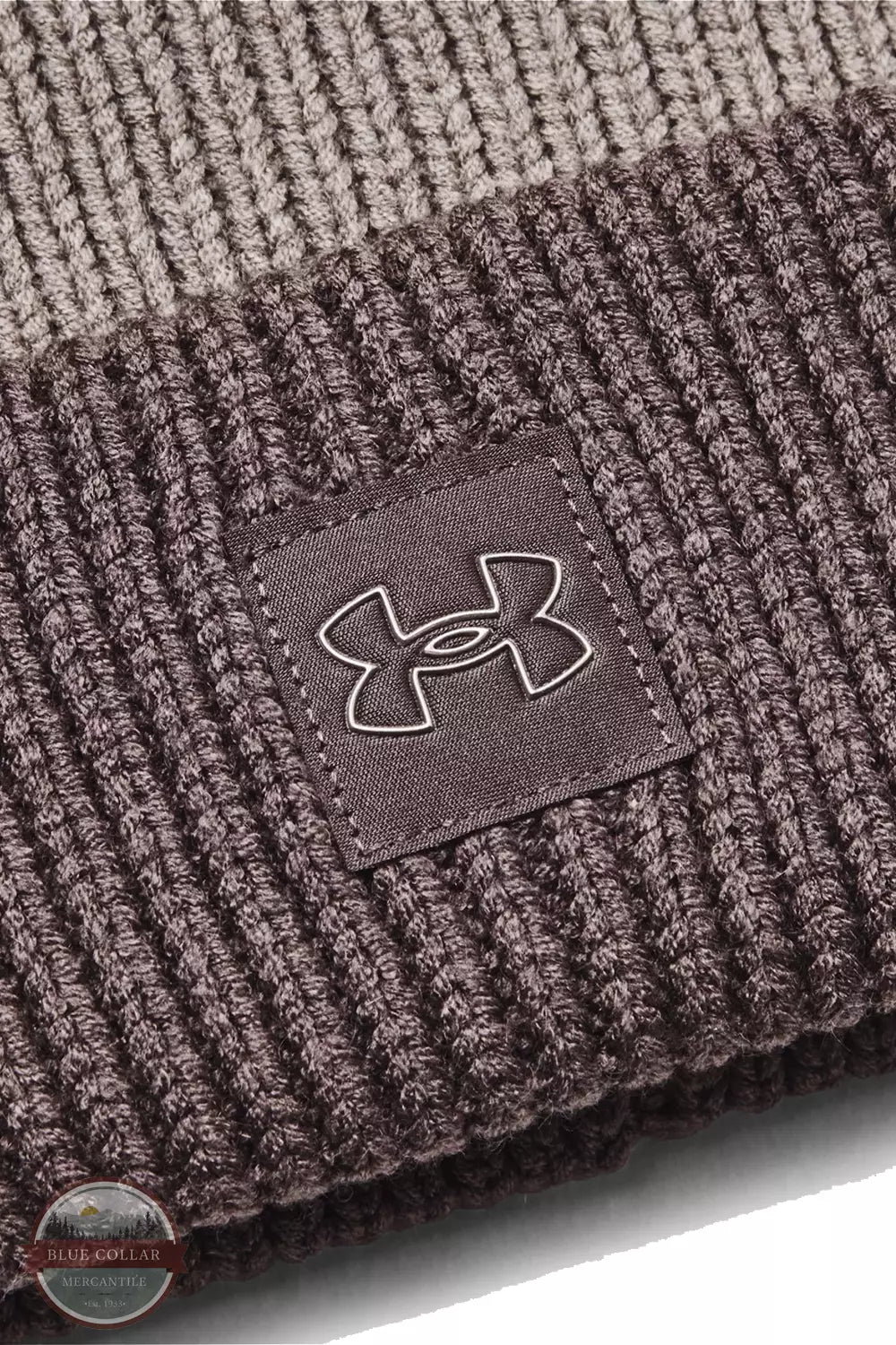Under Armour 1373098-294 Ladies Halftime Ribbed Pom Beanie in Pewter / Ash Taupe / Metallic Champagne Gold Detail View