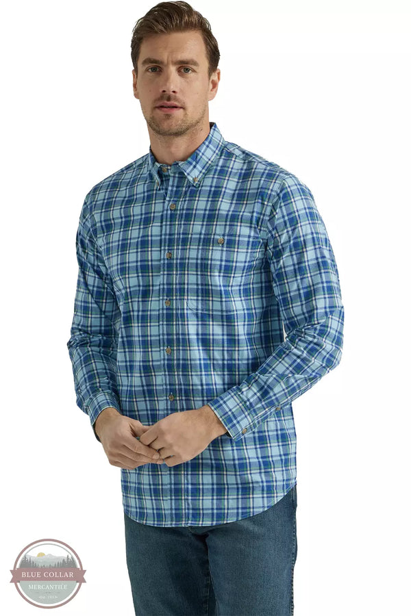 Wrangler 112336386 Rugged Wear Long Sleeve Wrinkle Resist Button-Down Shirt in Teal Plaid Front View