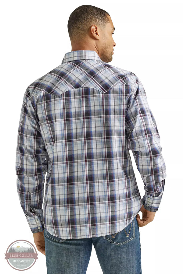 Wrangler 112337455 Retro Long Sleeve Sawtooth Pocket Snap Shirt in Purple Plaid Back View