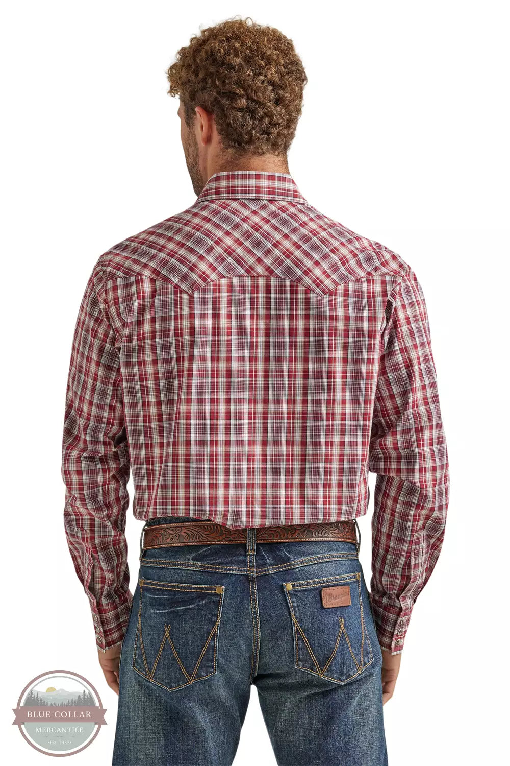 Wrangler 112337456 Retro Long Sleeve Sawtooth Pocket Snap Shirt in Burgundy Plaid Back View