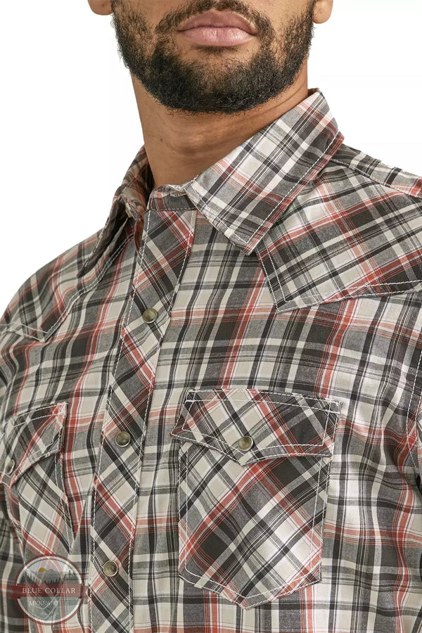 Wrangler 112337983 20X Competition Advanced Comfort Long Sleeve Two Pocket Snap Shirt in Pumpkin Plaid Detail View