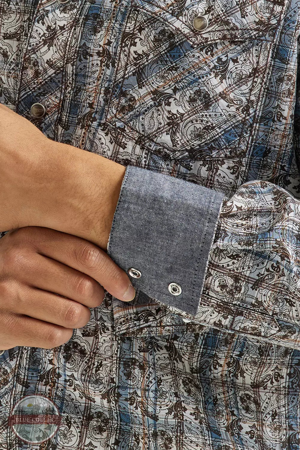 Wrangler 112338149 Retro Premium Long Sleeve Snap Shirt in Grey Paisley Plaid Cuff Detail
