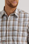 Wrangler 112344412 Wrinkle Resistant Snap Shirt in Greige Plaid Detail View