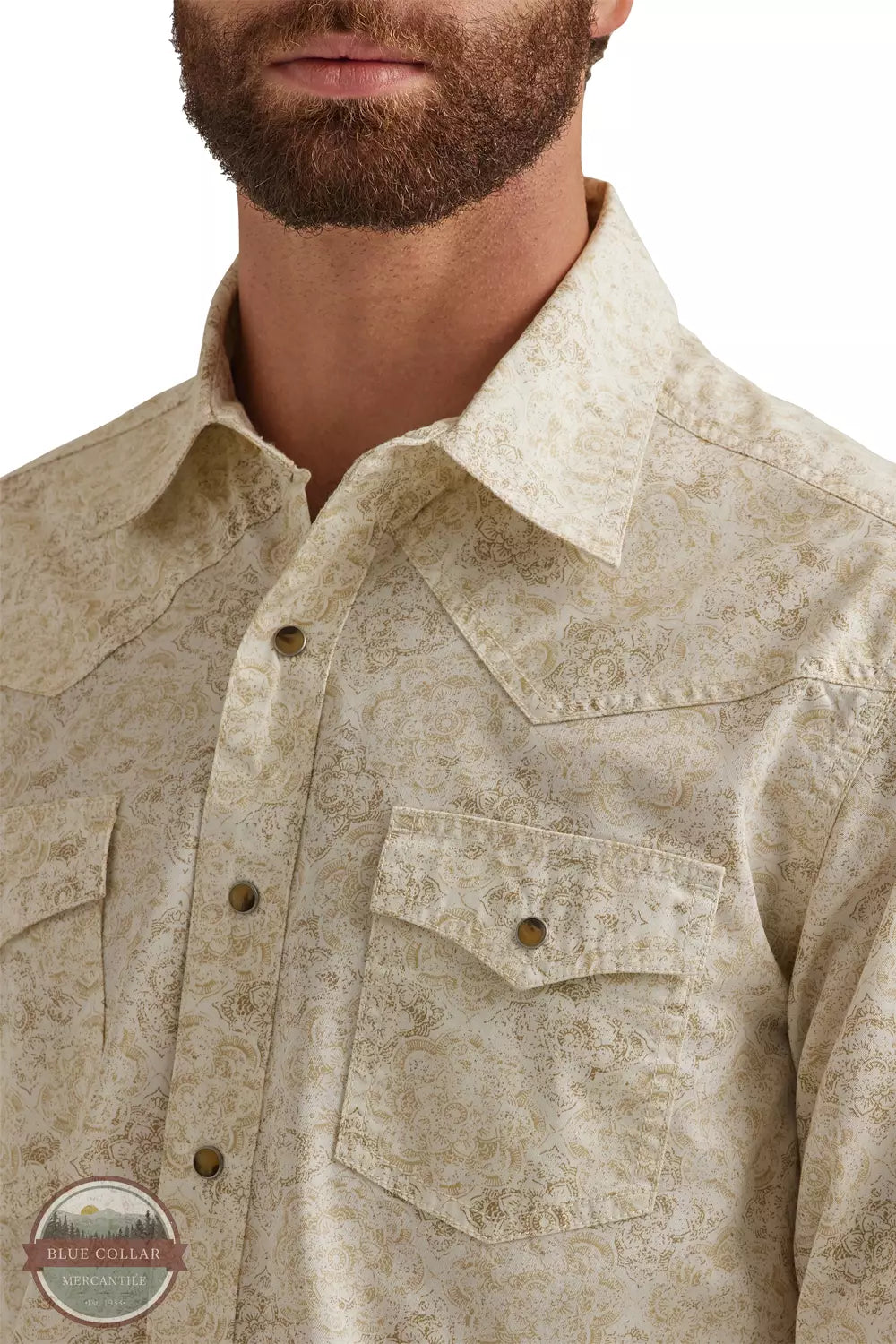 Wrangler 112344556 Retro Premium Long Sleeve Snap Shirt in Off White Print Detail View