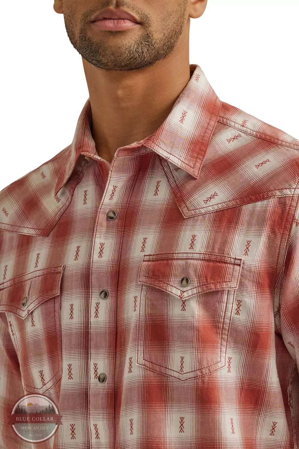Wrangler 112344563 Retro Premium Long Sleeve Snap Shirt in Rust Plaid Detail View