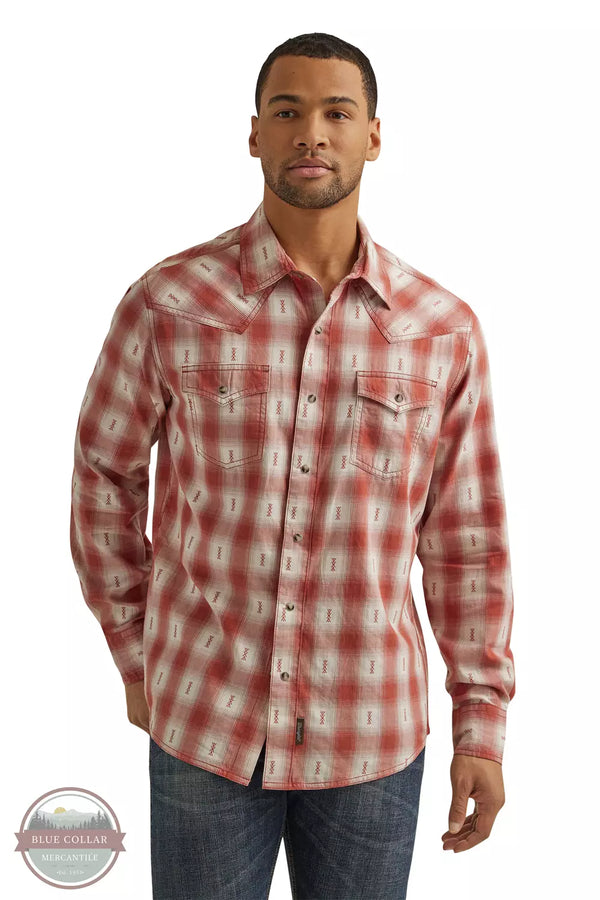 Wrangler 112344563 Retro Premium Long Sleeve Snap Shirt in Rust Plaid Front View