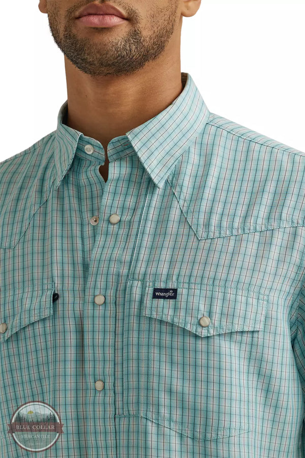 Wrangler 112344595 Performance Snap Shirt in Sky Blue Plaid Front Detail View