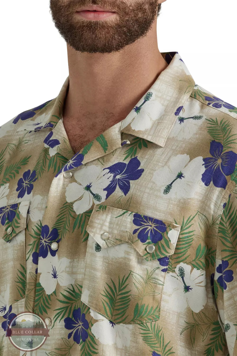 Wrangler 112346491 Hibiscus Print Coconut Cowboy Shirt Detail View