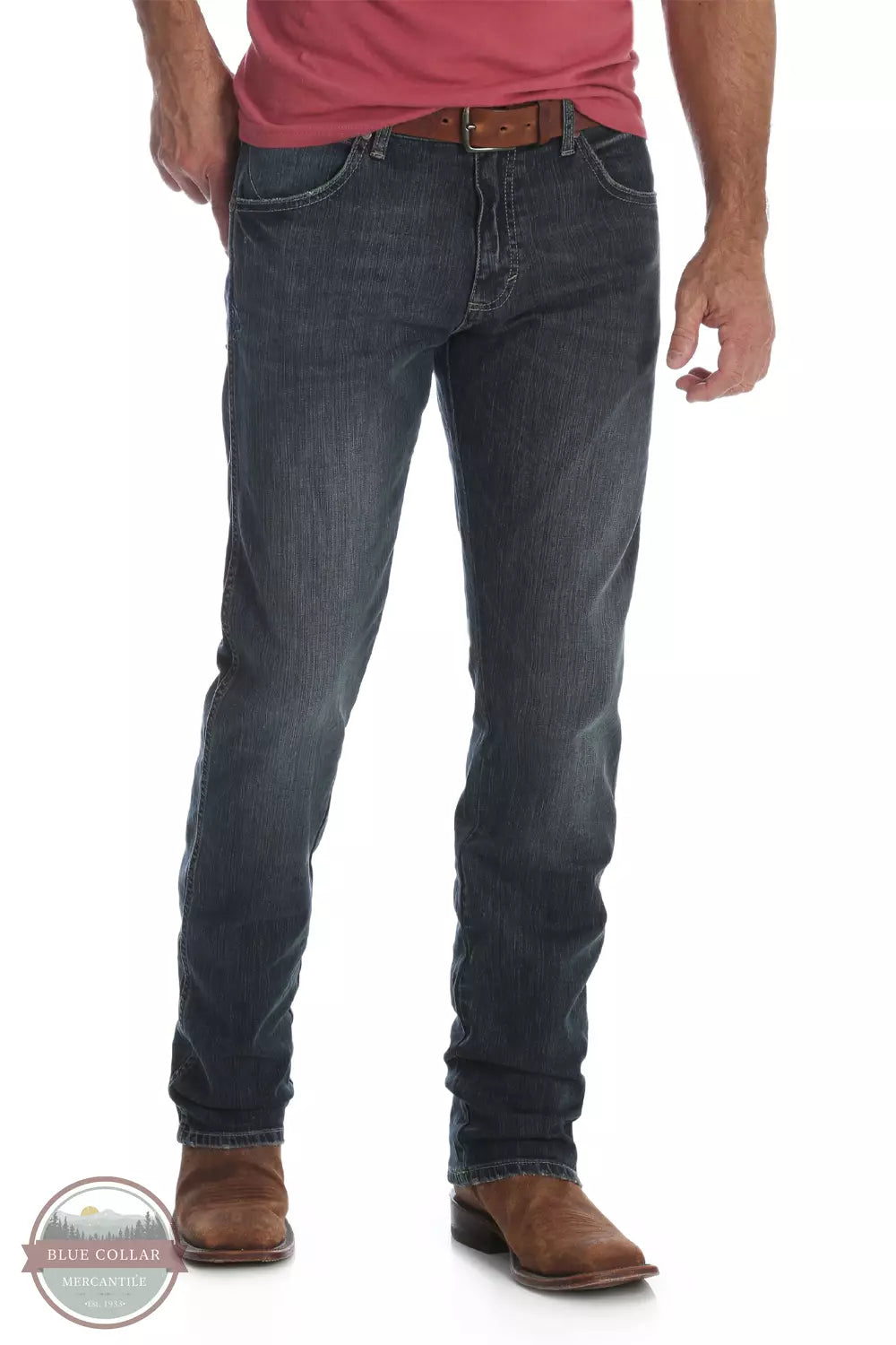 Wrangler 88MWZJM Retro® Slim Fit Straight Jeans in Jerome Front View