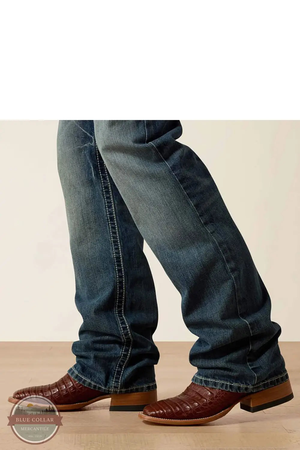 Ariat 10017511 M4 Coltrane Relaxed Boot Cut, leg