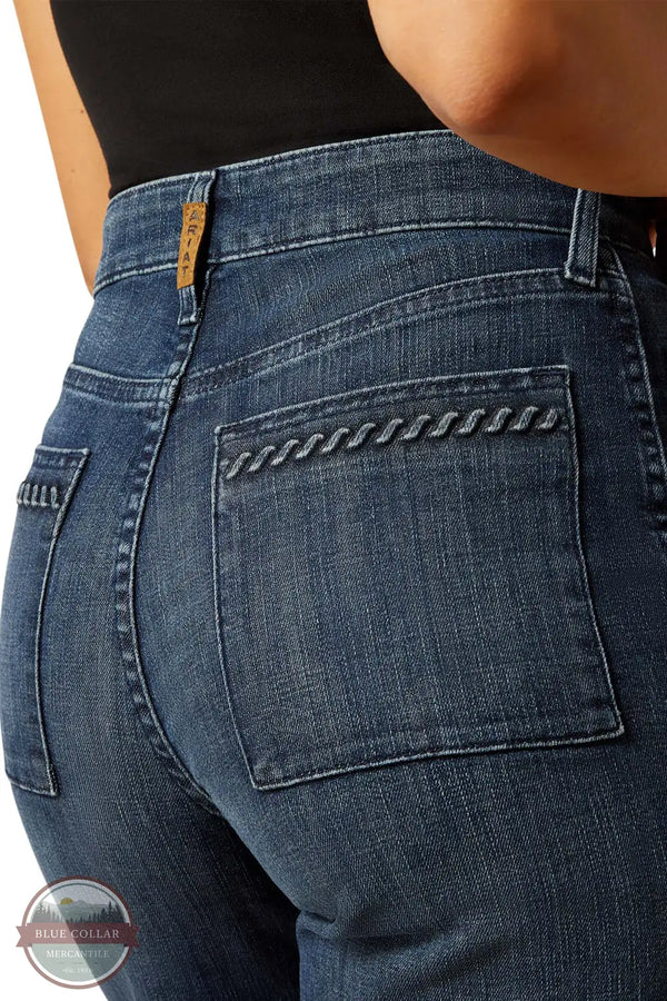 Ariat 10065915 Ultra High Rise Jill Wide Leg Jean rear jean pocket