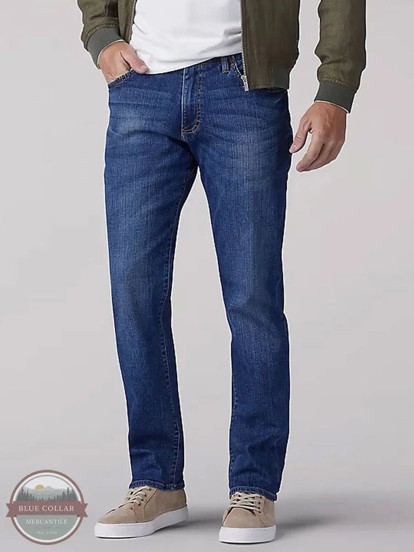 Lee Men's Extreme Motion Straight Fit Tapered Leg Jean ( Big &amp; Tall ) in Maddox front view