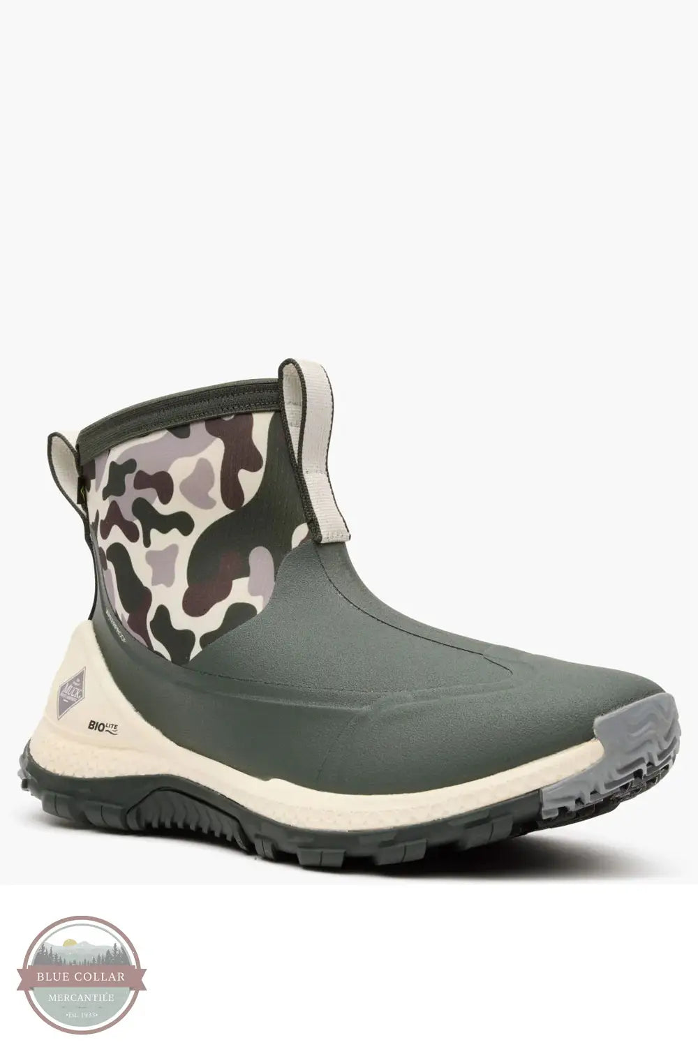 Muck Boots OMSMD30 Outscape Max Ankle Boots in duck camo, front