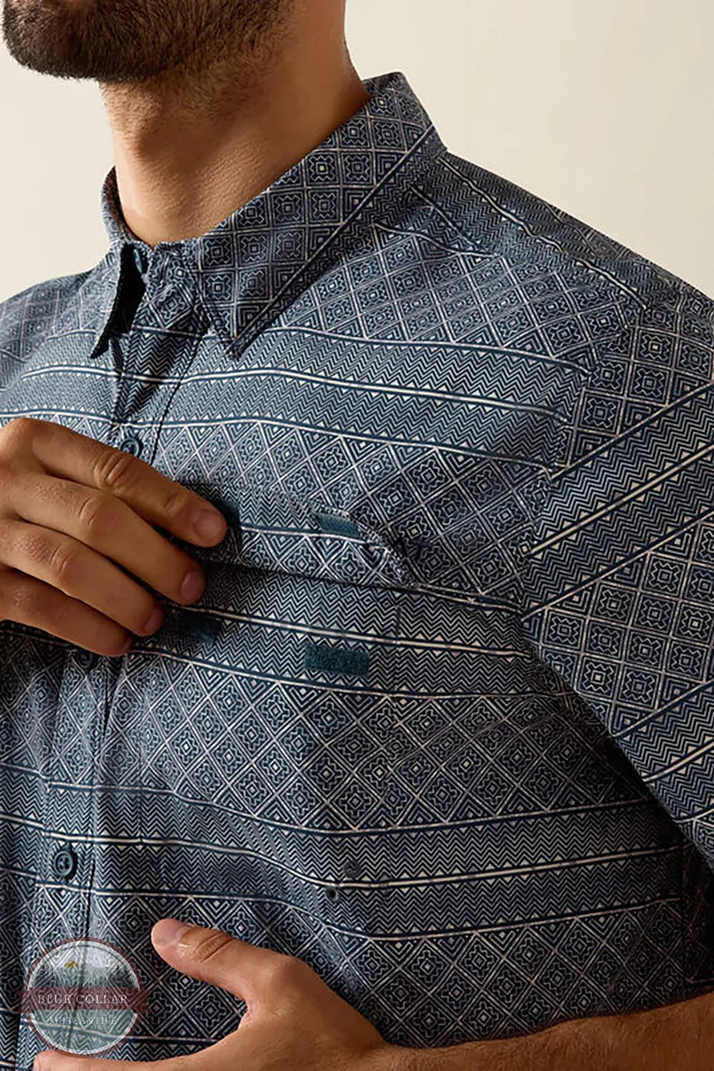 Ariat Men's Printed VentTEK Outbound Fitted Shirt in Dark Denim pocket detail view