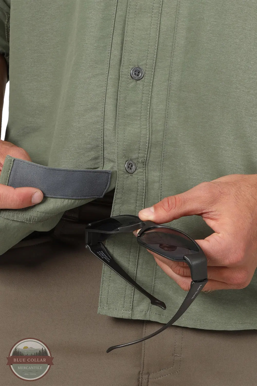 Wrangler NSB89DV Wrangler ATG™ Men's Mix Material Long Sleeve Shirt in Dusty Olive Green eye glass cleaner clothe built in view