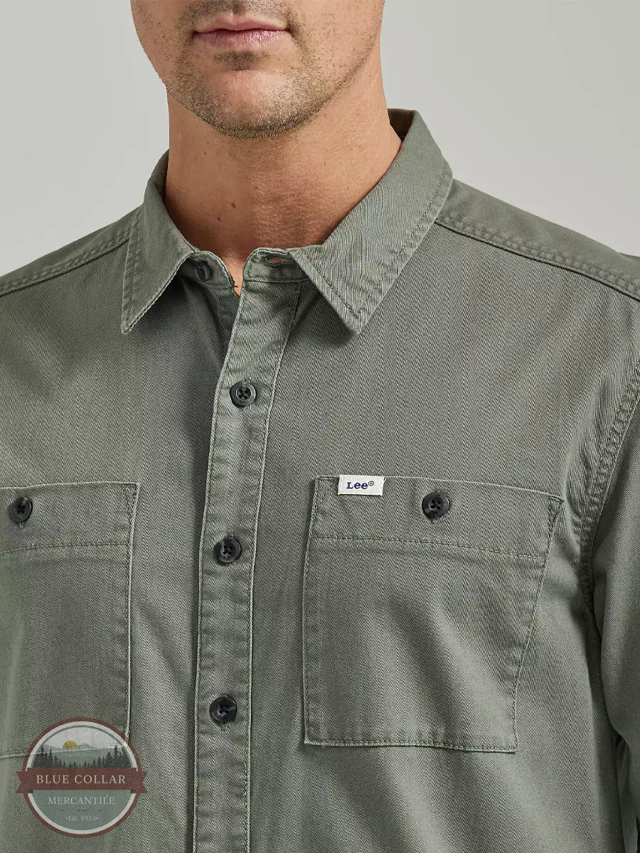 Lee 112331594 Workwear Solid Long Sleeve Overshirt in Fort Green Front Detail
